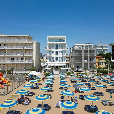 Hotel Boston 3 Stelle Superior Frontemare Lido di Jesolo Exterior photo