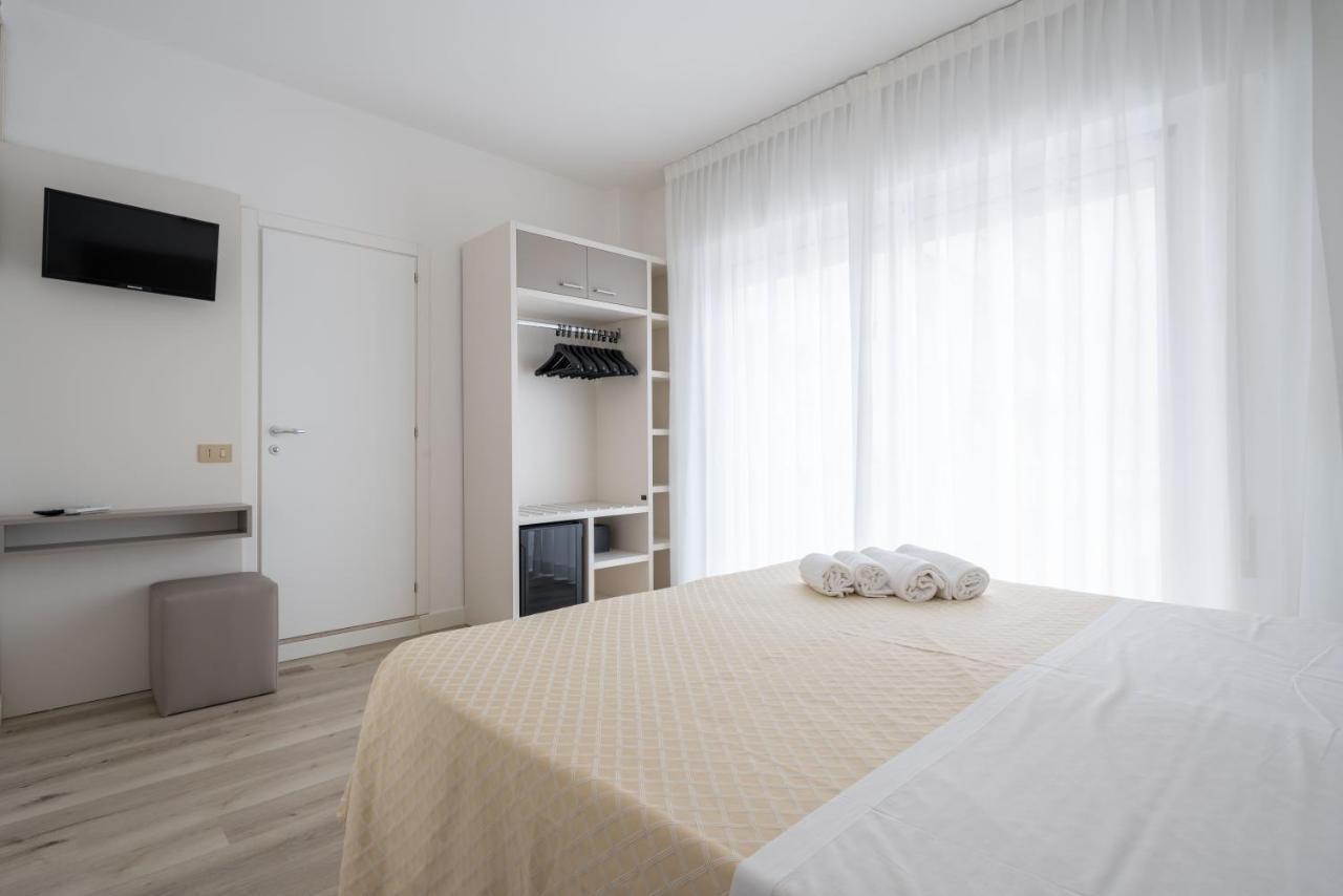 Hotel Boston 3 Stelle Superior Frontemare Lido di Jesolo Exterior photo