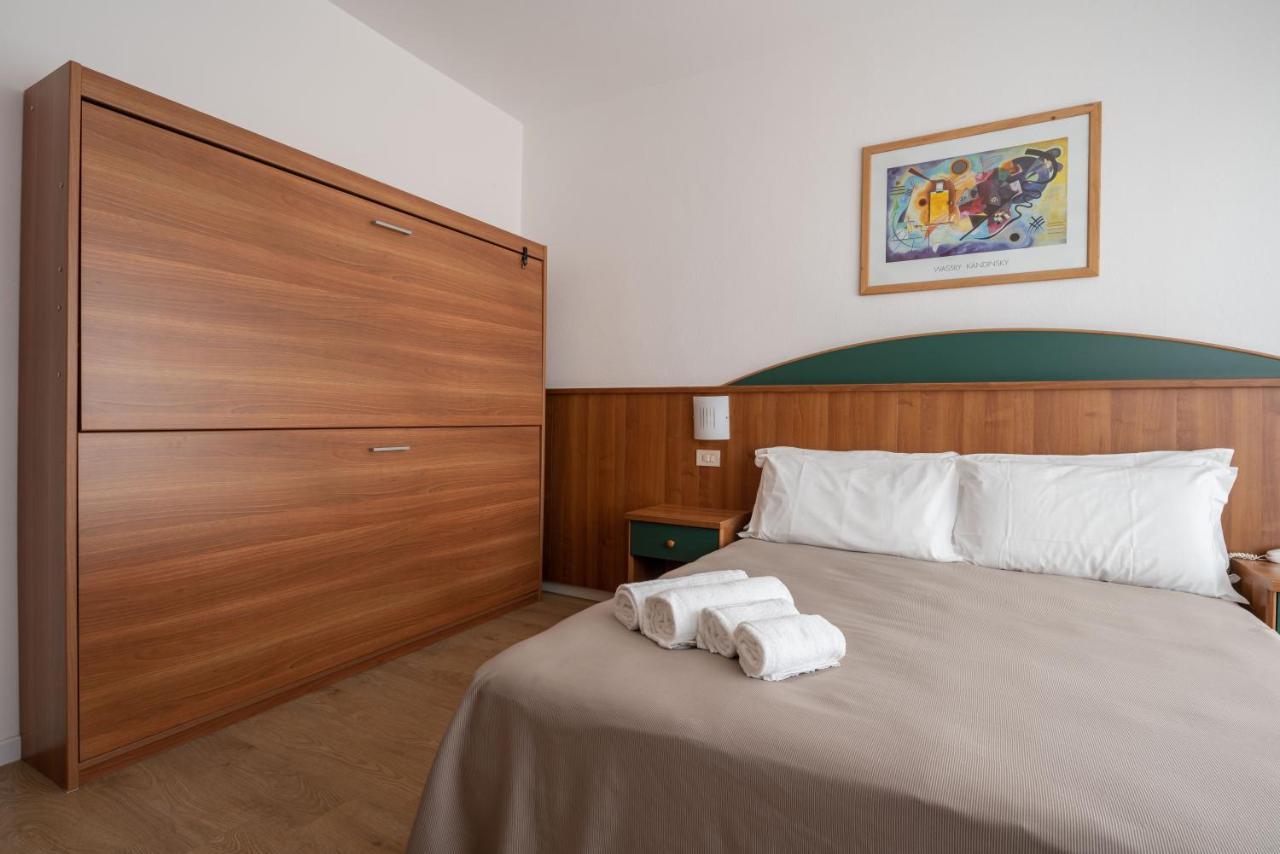 Hotel Boston 3 Stelle Superior Frontemare Lido di Jesolo Exterior photo