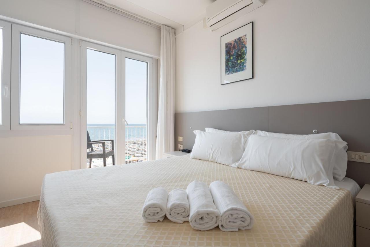 Hotel Boston 3 Stelle Superior Frontemare Lido di Jesolo Exterior photo