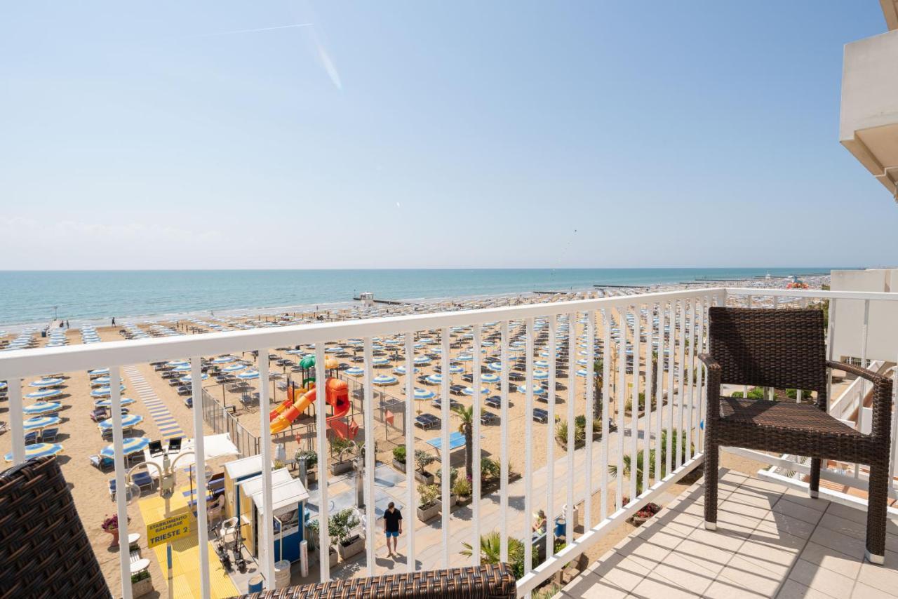 Hotel Boston 3 Stelle Superior Frontemare Lido di Jesolo Exterior photo